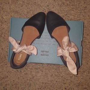 TOMS Jutti Dorsay Leather Flats